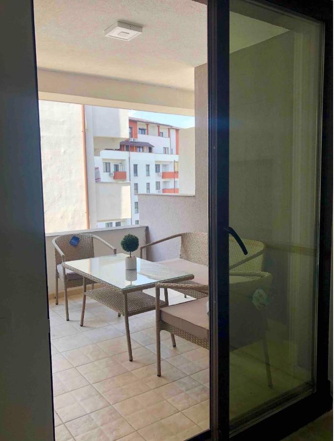 Apartment Luxury Ramnicu Valcea Exterior foto