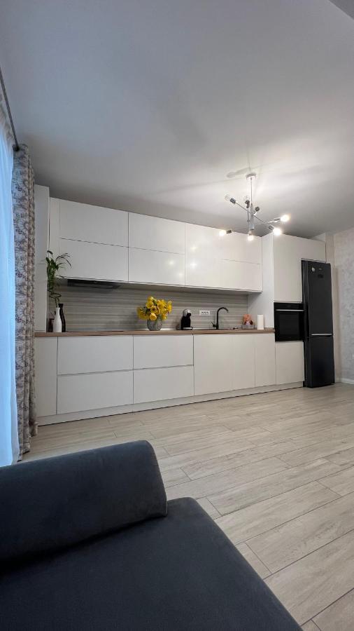 Apartment Luxury Ramnicu Valcea Exterior foto